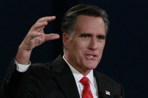 Mitt Romney passe à l’offensive et domine le premier débat électoral aux États-Unis